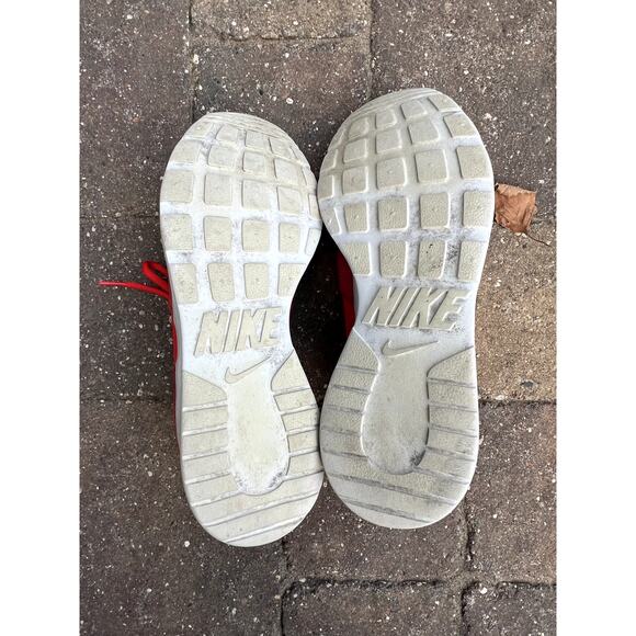 Men's Nike athletic running shoes size 8 - Picture 7 of 7